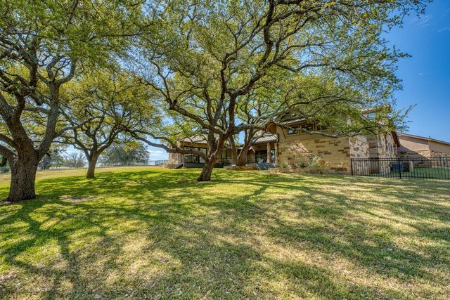 128 Westgate LOOP, Horseshoe Bay, TX 78657
