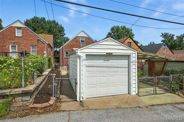 4046 Parker Avenue, St Louis, MO 63116