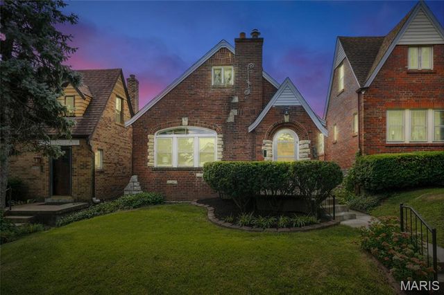 4046 Parker Avenue, St Louis, MO 63116