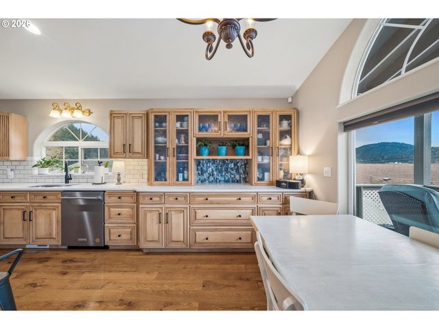 1213 ACACIA Ave, Garibaldi, OR 97118