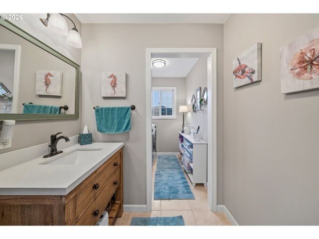 1213 ACACIA Ave, Garibaldi, OR 97118