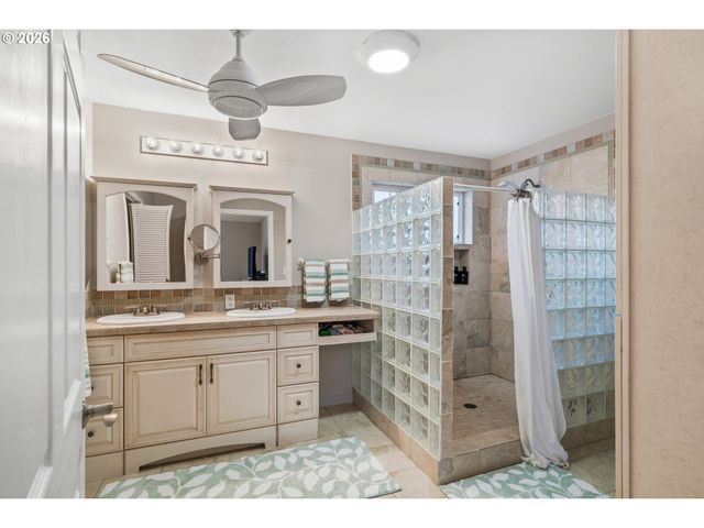 1213 ACACIA Ave, Garibaldi, OR 97118