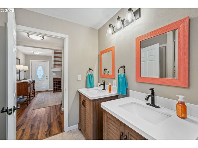 1213 ACACIA Ave, Garibaldi, OR 97118