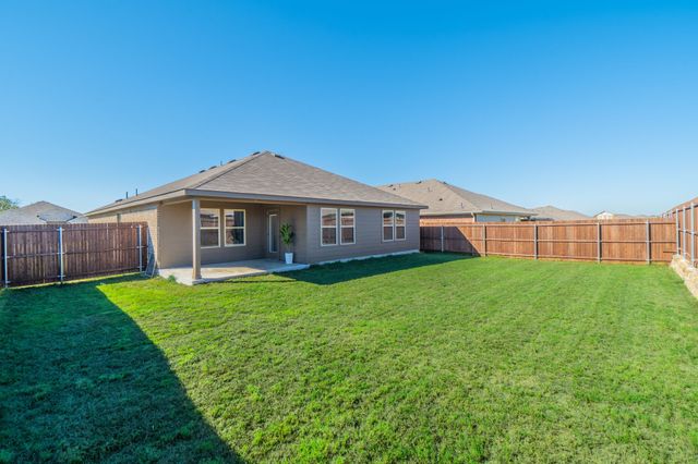 1842 Shady Elm Drive, Lancaster, TX 75146