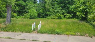 6289 S Water Street Extension SE, Uhrichsville, OH 44683