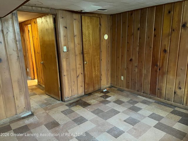 3425 Macon Avenue, Lansing, MI 48917