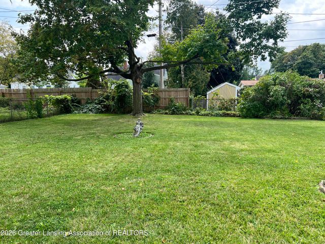 3425 Macon Avenue, Lansing, MI 48917