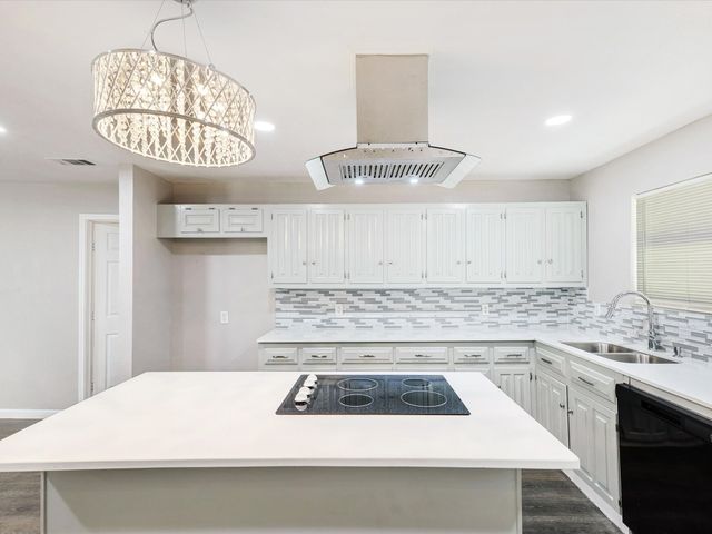 2438 Lea Crest Drive, Dallas, TX 75216