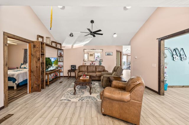 540 W End Ave, Mcminnville, TN 37110