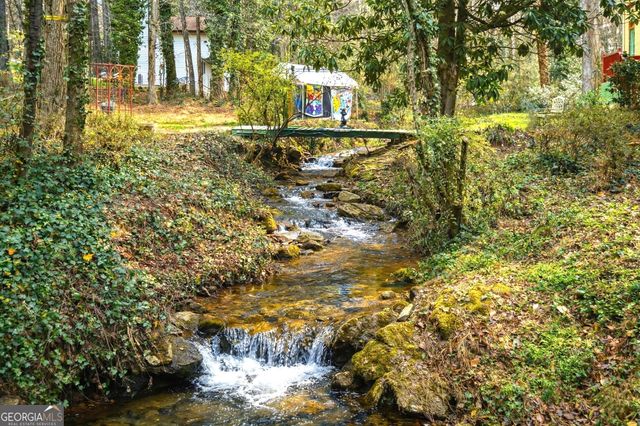 445 Longleaf Drive, Roswell, GA 30075