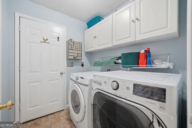 445 Longleaf Drive, Roswell, GA 30075