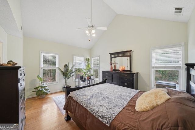 445 Longleaf Drive, Roswell, GA 30075