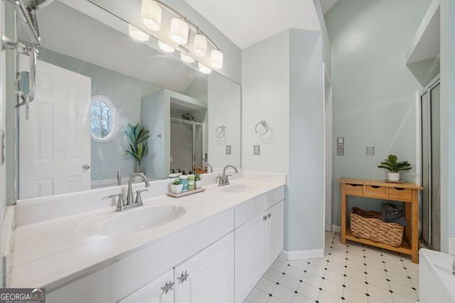 445 Longleaf Drive, Roswell, GA 30075