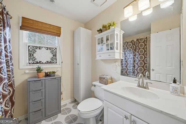 445 Longleaf Drive, Roswell, GA 30075