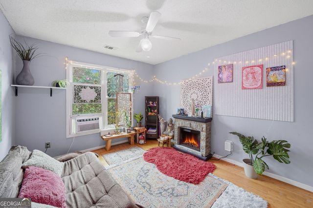 445 Longleaf Drive, Roswell, GA 30075