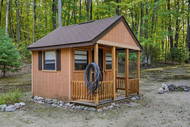 10368 Schwyz Drive, Reed City, MI 49677