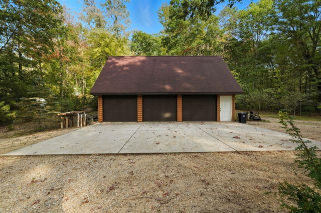 10368 Schwyz Drive, Reed City, MI 49677