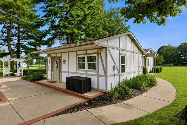 1483 N Main Street, Centerton, AR 72719