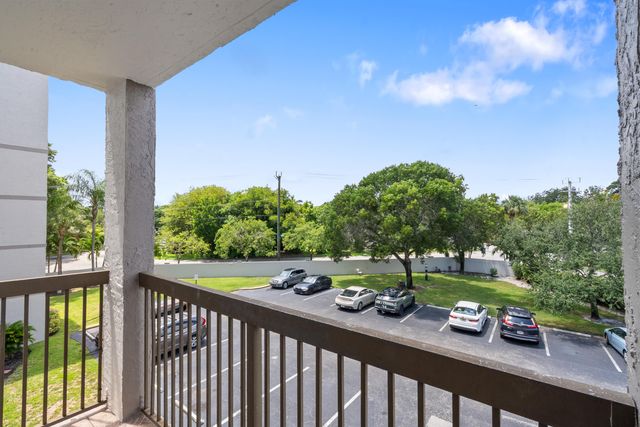 701 NW 19TH Street 306, Fort Lauderdale, FL 33311