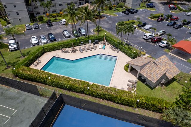 701 NW 19TH Street 306, Fort Lauderdale, FL 33311