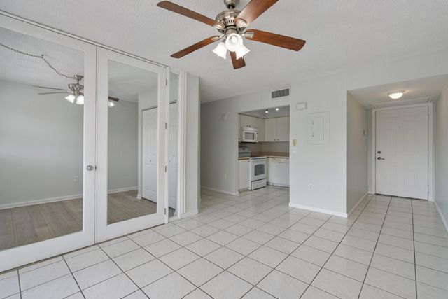 701 NW 19TH Street 306, Fort Lauderdale, FL 33311