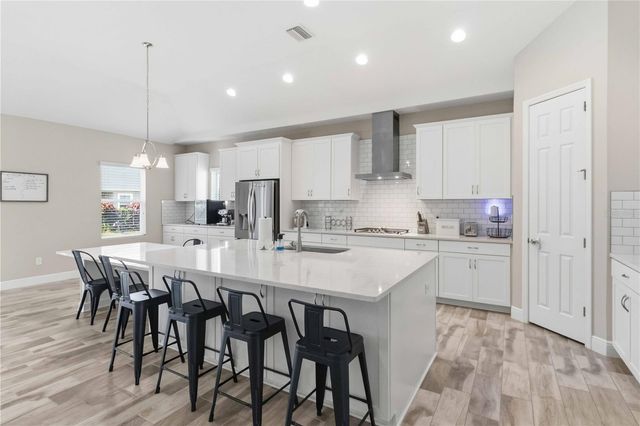 7526 PARADISO DRIVE, Apollo Beach, FL 33572