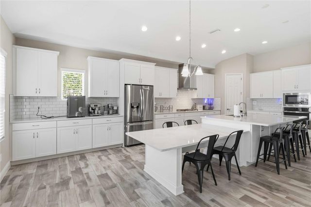 7526 PARADISO DRIVE, Apollo Beach, FL 33572