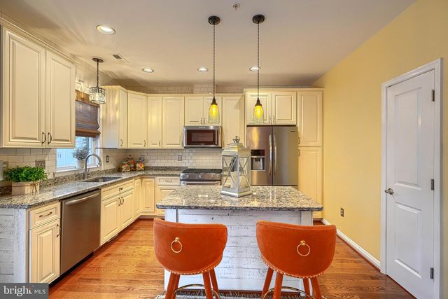 8502 LYNCH RD, Dundalk, MD 21222