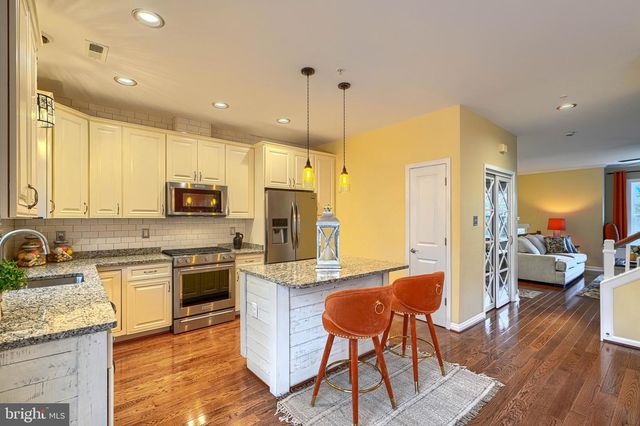 8502 LYNCH RD, Dundalk, MD 21222
