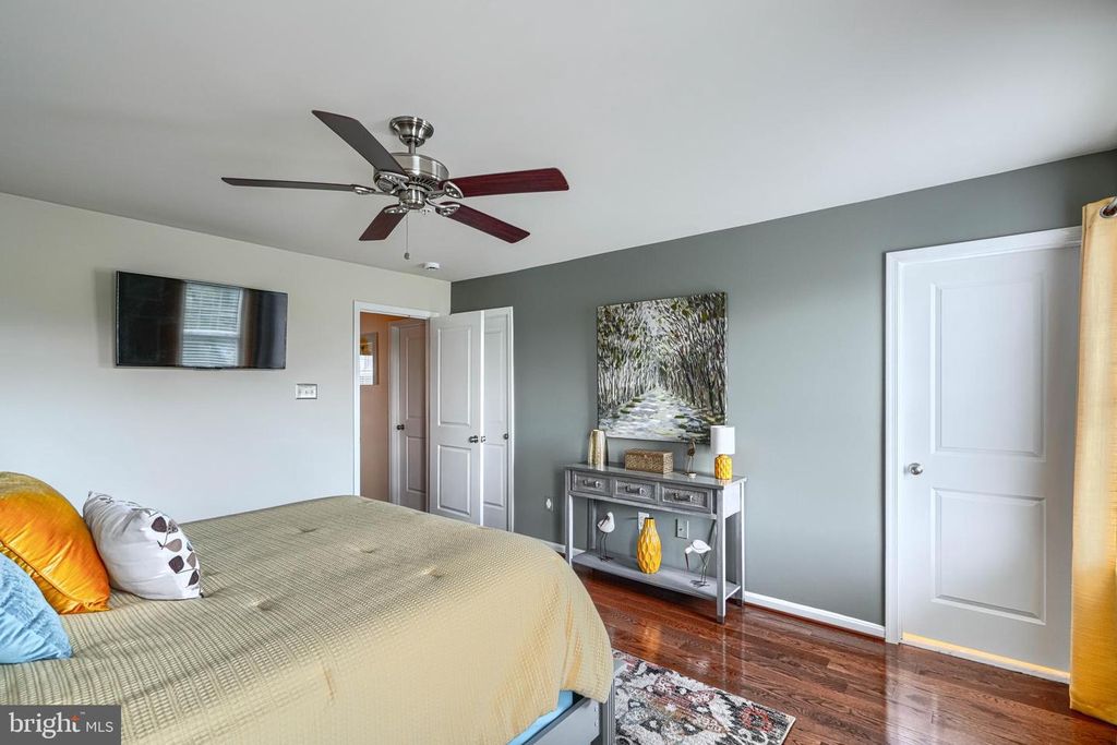 Image 19 of property listing at 8502 LYNCH RD, Dundalk, MD 21222