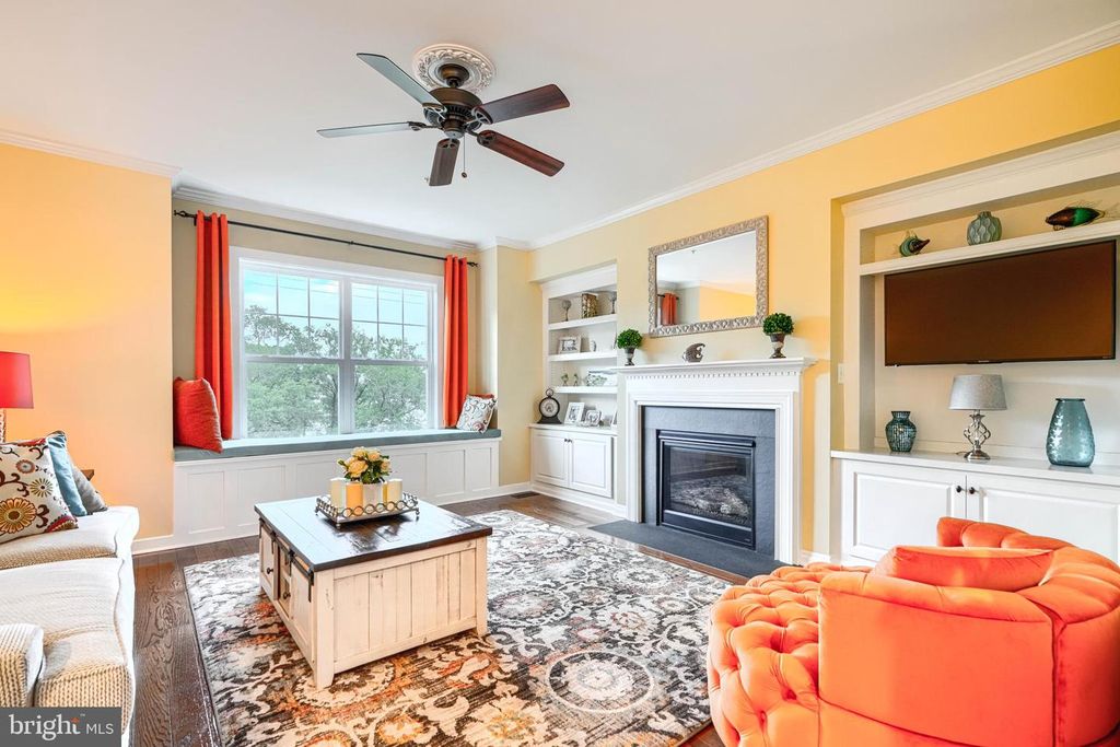 Image 2 of property listing at 8502 LYNCH RD, Dundalk, MD 21222