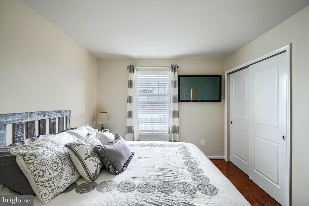 Image 28 of property listing at 8502 LYNCH RD, Dundalk, MD 21222