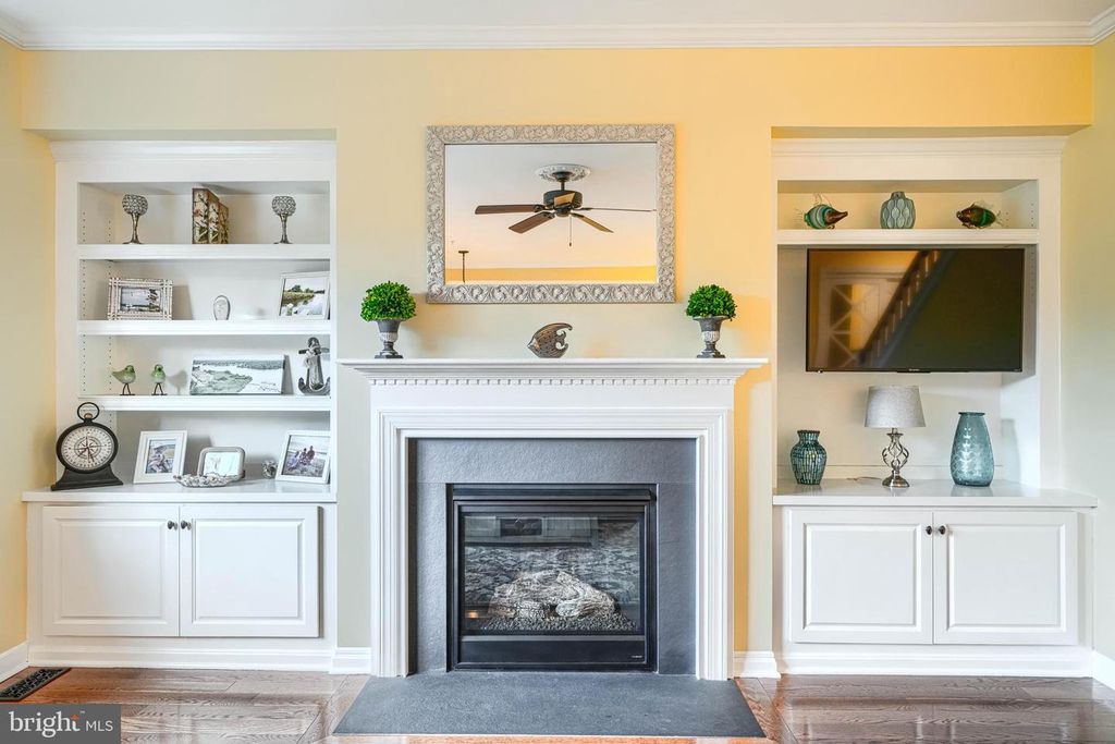 Image 3 of property listing at 8502 LYNCH RD, Dundalk, MD 21222