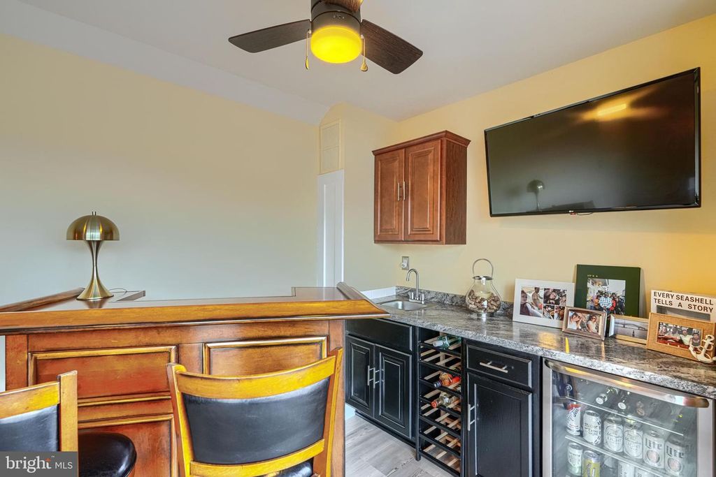 Image 37 of property listing at 8502 LYNCH RD, Dundalk, MD 21222