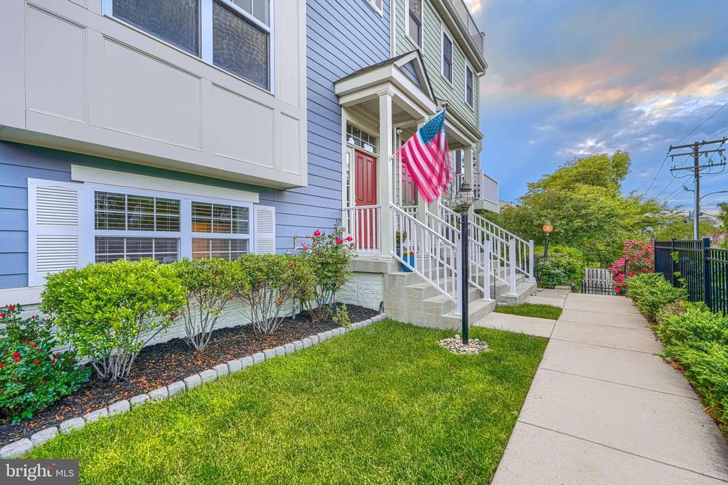 Image 42 of property listing at 8502 LYNCH RD, Dundalk, MD 21222