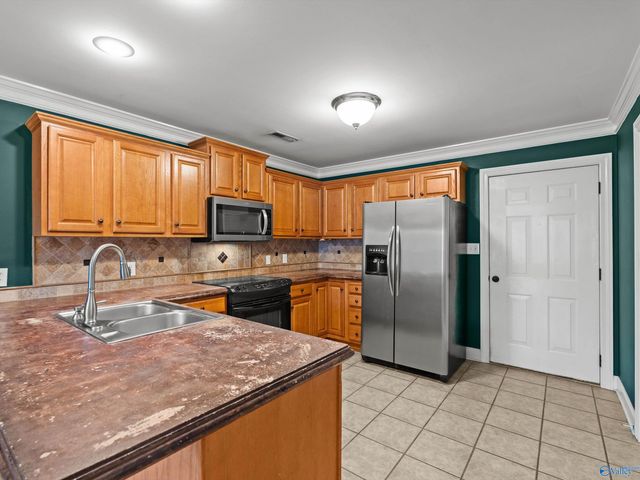 26078 Camden Court, Athens, AL 35613