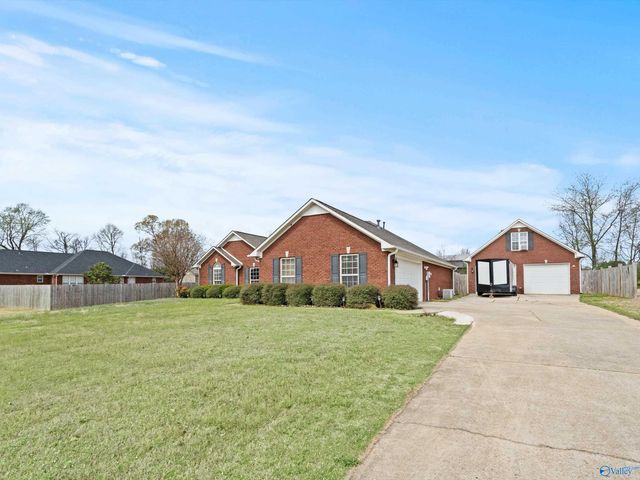 26078 Camden Court, Athens, AL 35613
