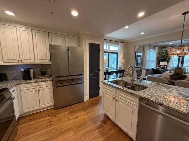 33 Calhoun Street 225, Charleston, SC 29401