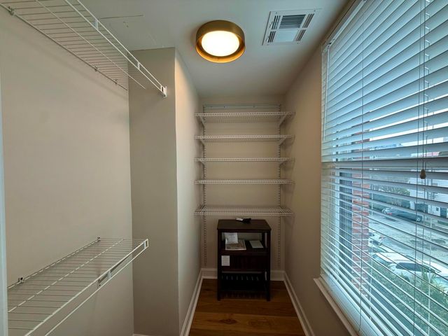 33 Calhoun Street 225, Charleston, SC 29401