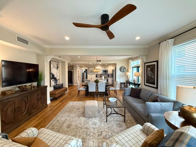 33 Calhoun Street 225, Charleston, SC 29401