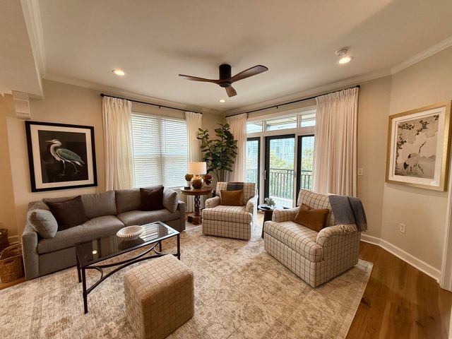 33 Calhoun Street 225, Charleston, SC 29401