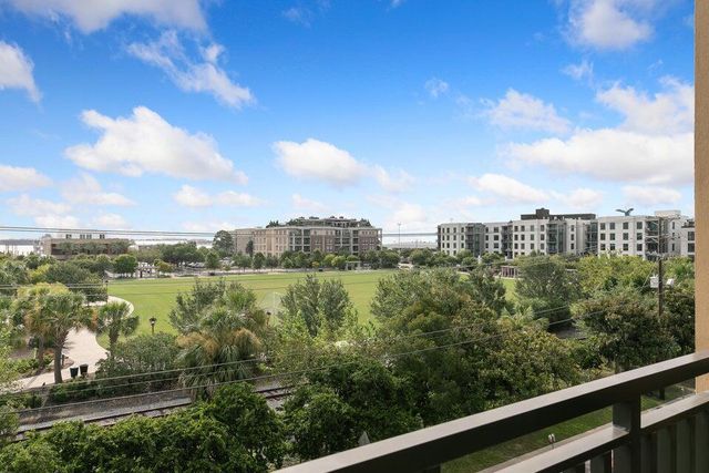 33 Calhoun Street 225, Charleston, SC 29401