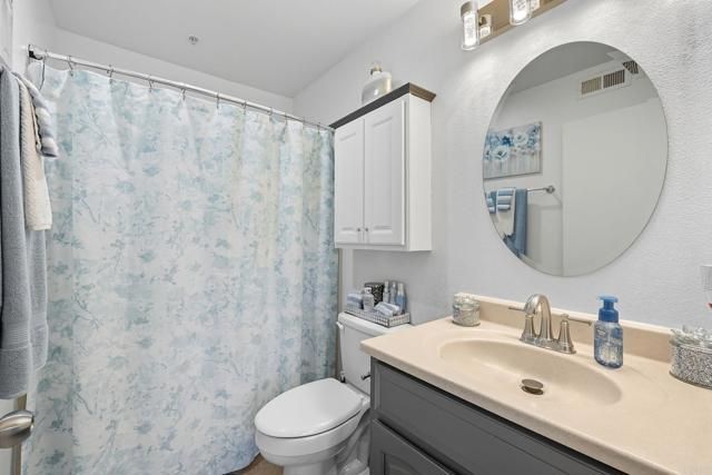 2083 Lakeridge Circle 104, Chula Vista, CA 91913