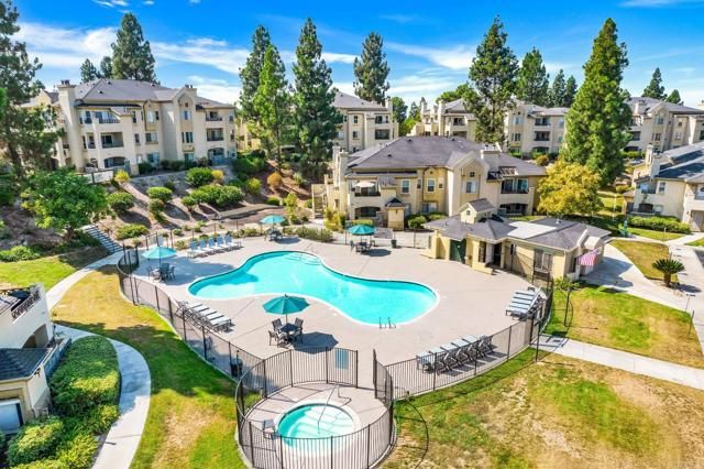 2083 Lakeridge Circle 104, Chula Vista, CA 91913