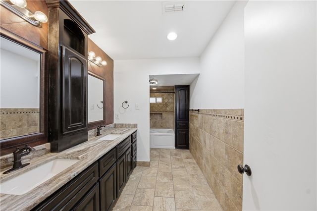 4845 Johnston Dr, Corpus Christi, TX 78415