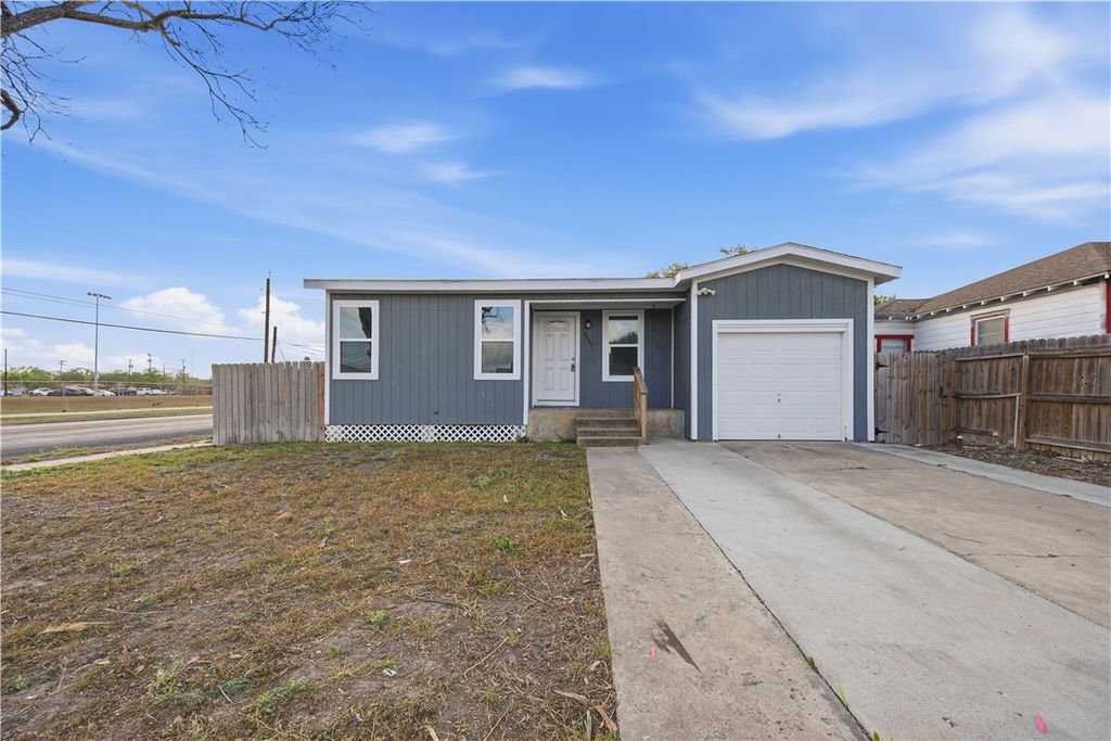 4845 Johnston Dr, Corpus Christi, TX 78415