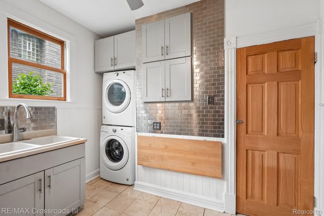 211 Woodward Street, Ypsilanti, MI 48197