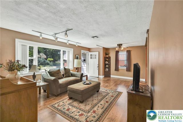 3010 Moravian Avenue, Allentown City, PA 18103