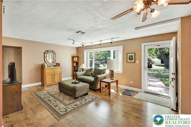 3010 Moravian Avenue, Allentown City, PA 18103