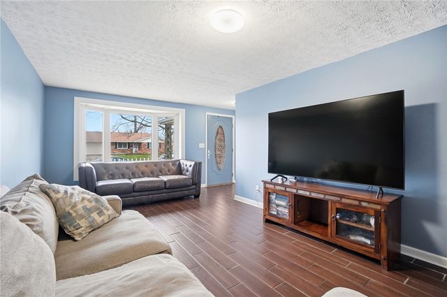 7287 Claircrest Drive, Huber Heights, OH 45424